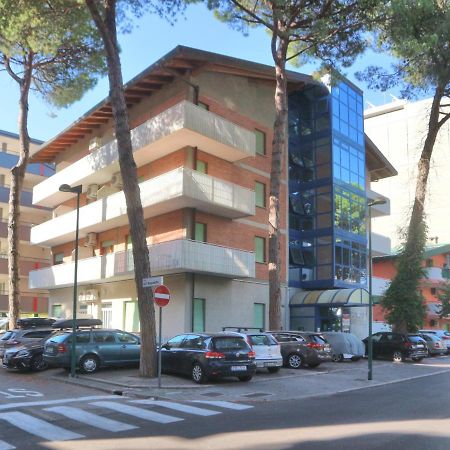 Elena Apartment Lignano Sabbiadoro Exterior foto