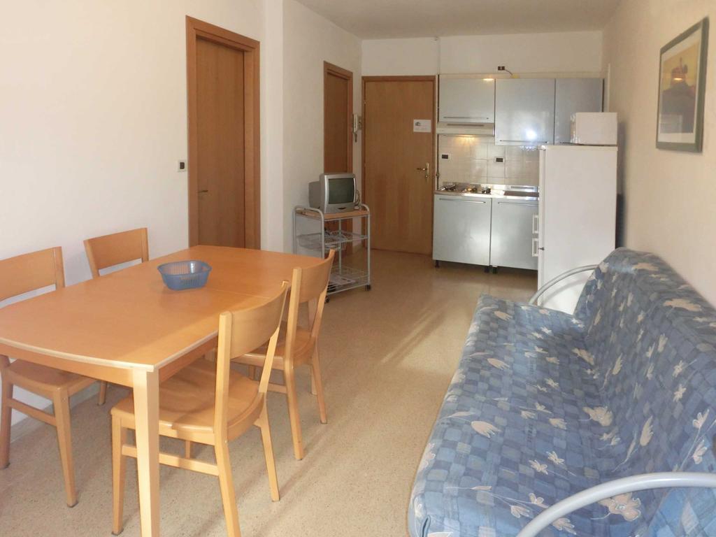 Elena Apartment Lignano Sabbiadoro Exterior foto