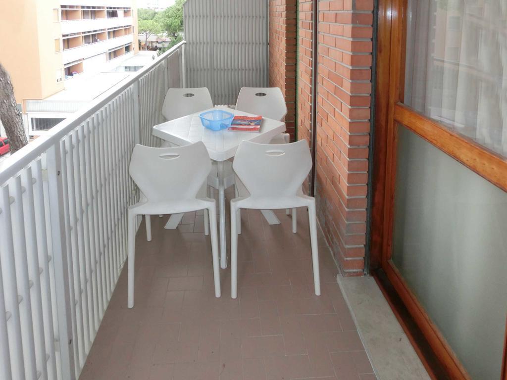 Elena Apartment Lignano Sabbiadoro Exterior foto